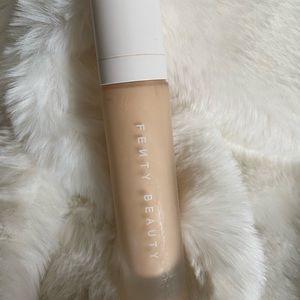 Fenty foundation. 120